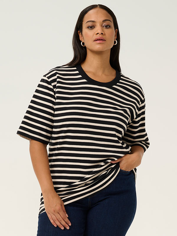 KCLORANA - Plus Size T-shirt fra Kaffe Curve