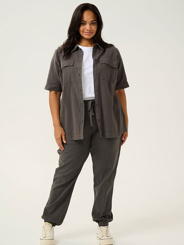 KCNANA - Plus Size Shirt fra Kaffe Curve