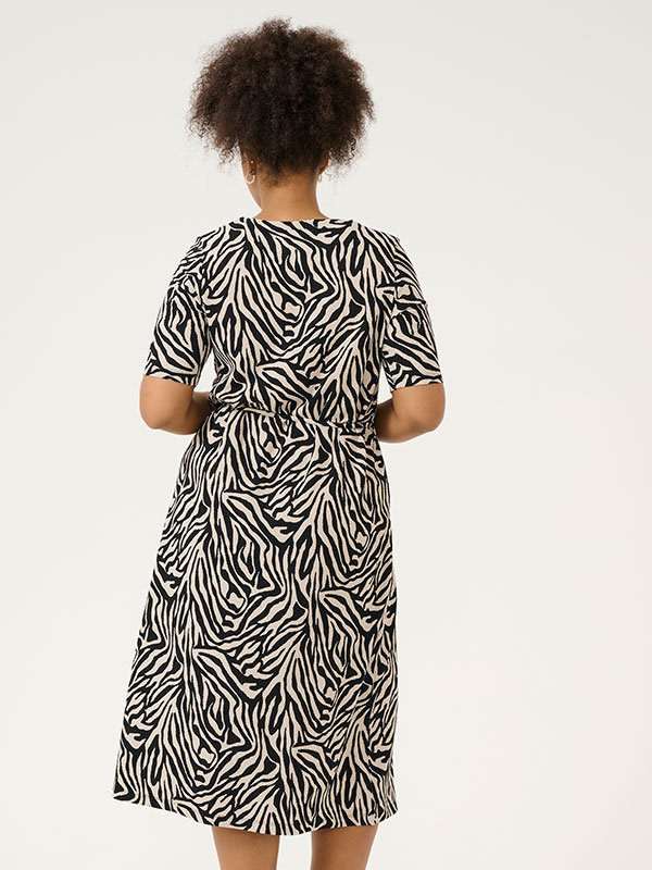 KCIVENA - Plus Size Dress fra Kaffe Curve