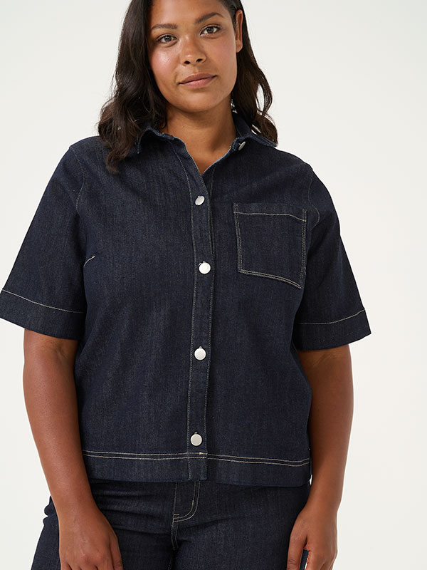 KCKHALA - Plus Size Shirt fra Kaffe Curve