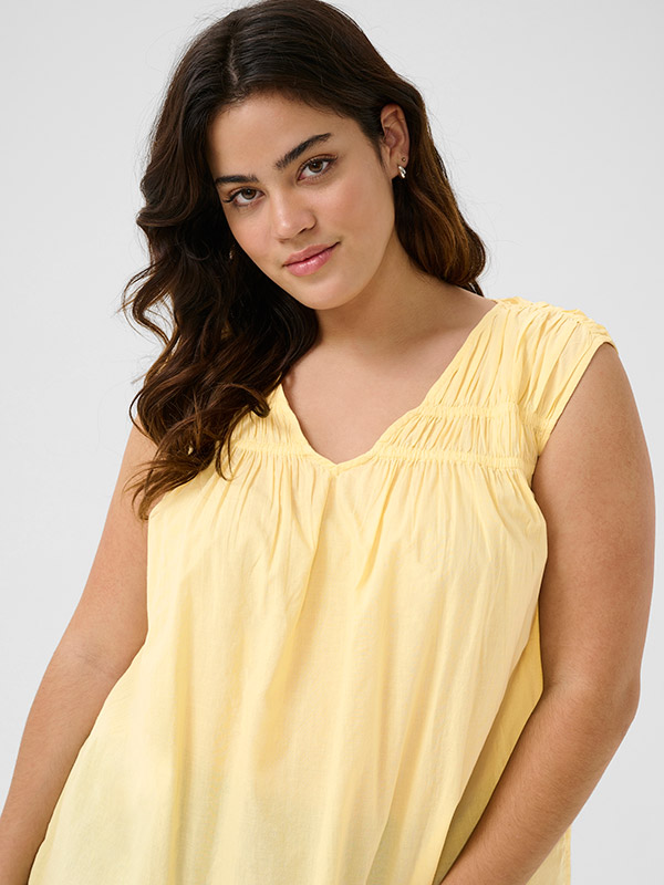 KCTHIA - Plus Size Top fra Kaffe Curve