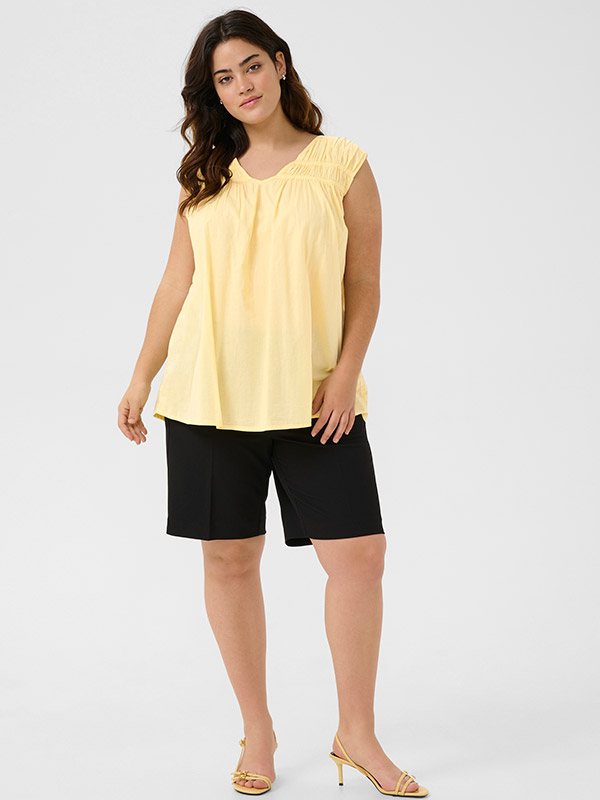 KCTHIA - Plus Size Top fra Kaffe Curve