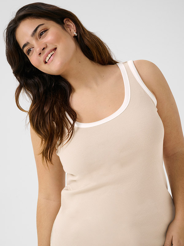 KCCARINA - Plus Size Top fra Kaffe Curve
