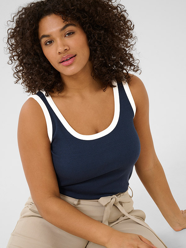 KCCARINA - Plus Size Top fra Kaffe Curve