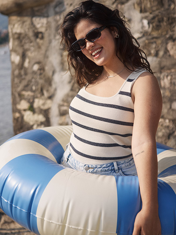 KCMORINA - Plus Size Top fra Kaffe Curve