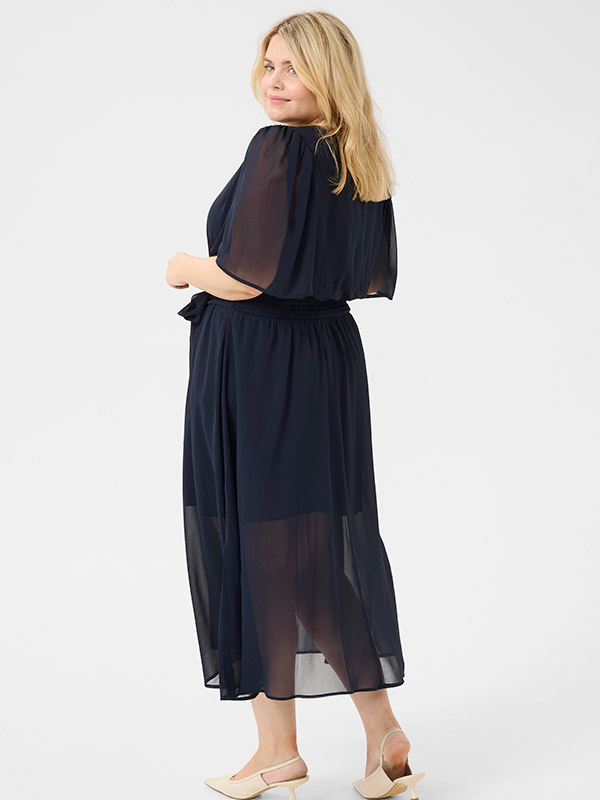 KCEVI - Plus Size Dress fra Kaffe Curve