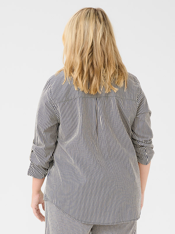 KCNANA - Plus Size Shirt fra Kaffe Curve
