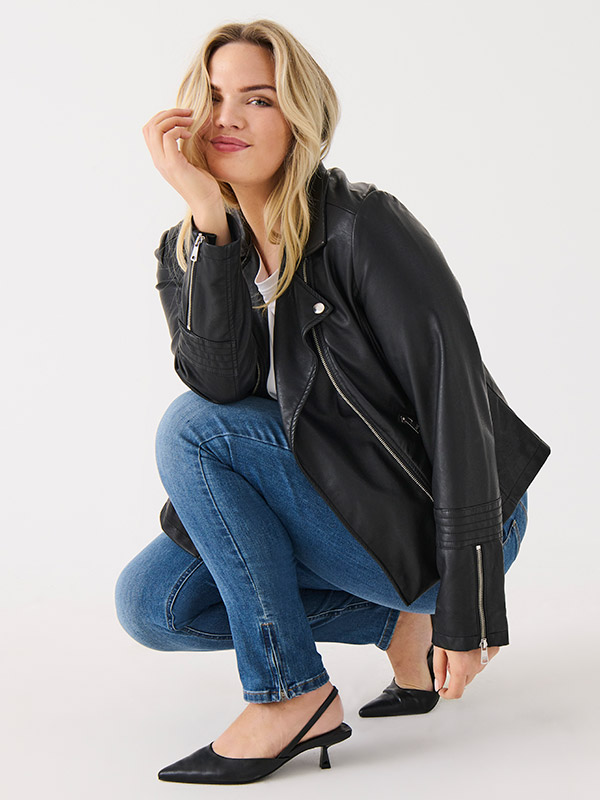 CAREMMY - Plus Size Jacket fra Only Carmakoma