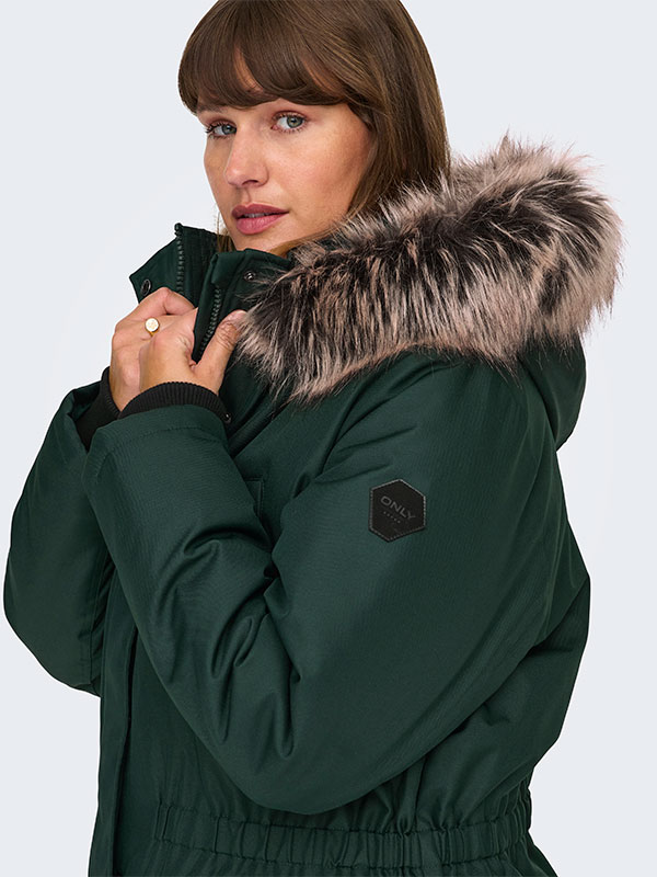 CARIRENA - Plus Size Jacket fra Only Carmakoma