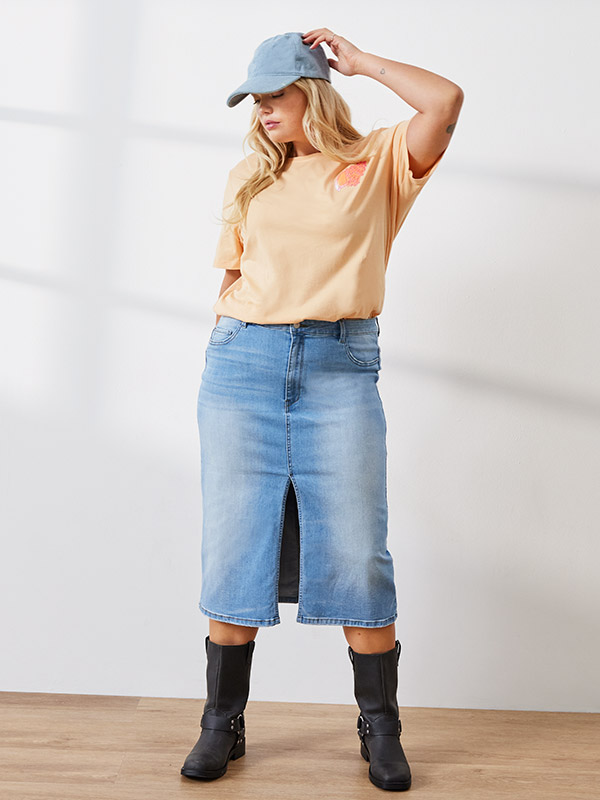 CARROSE - Plus Size Skirt fra Only Carmakoma