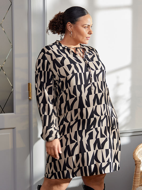 CARDIONA - Plus Size Dress fra Only Carmakoma