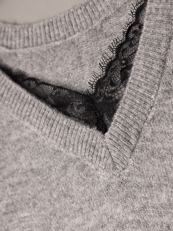 CARMANIFESTA - Plus Size Sweater fra Only Carmakoma
