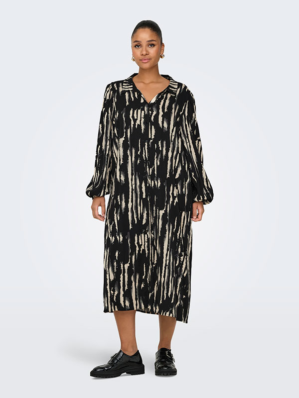 CARMIKAELA - Plus Size Dress fra Only Carmakoma