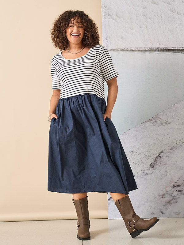 CARBEE - Plus Size Dress fra Only Carmakoma