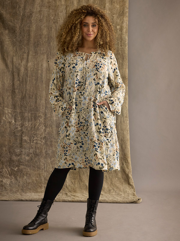 ZH-OPHA - Plus Size Dress fra Zhenzi