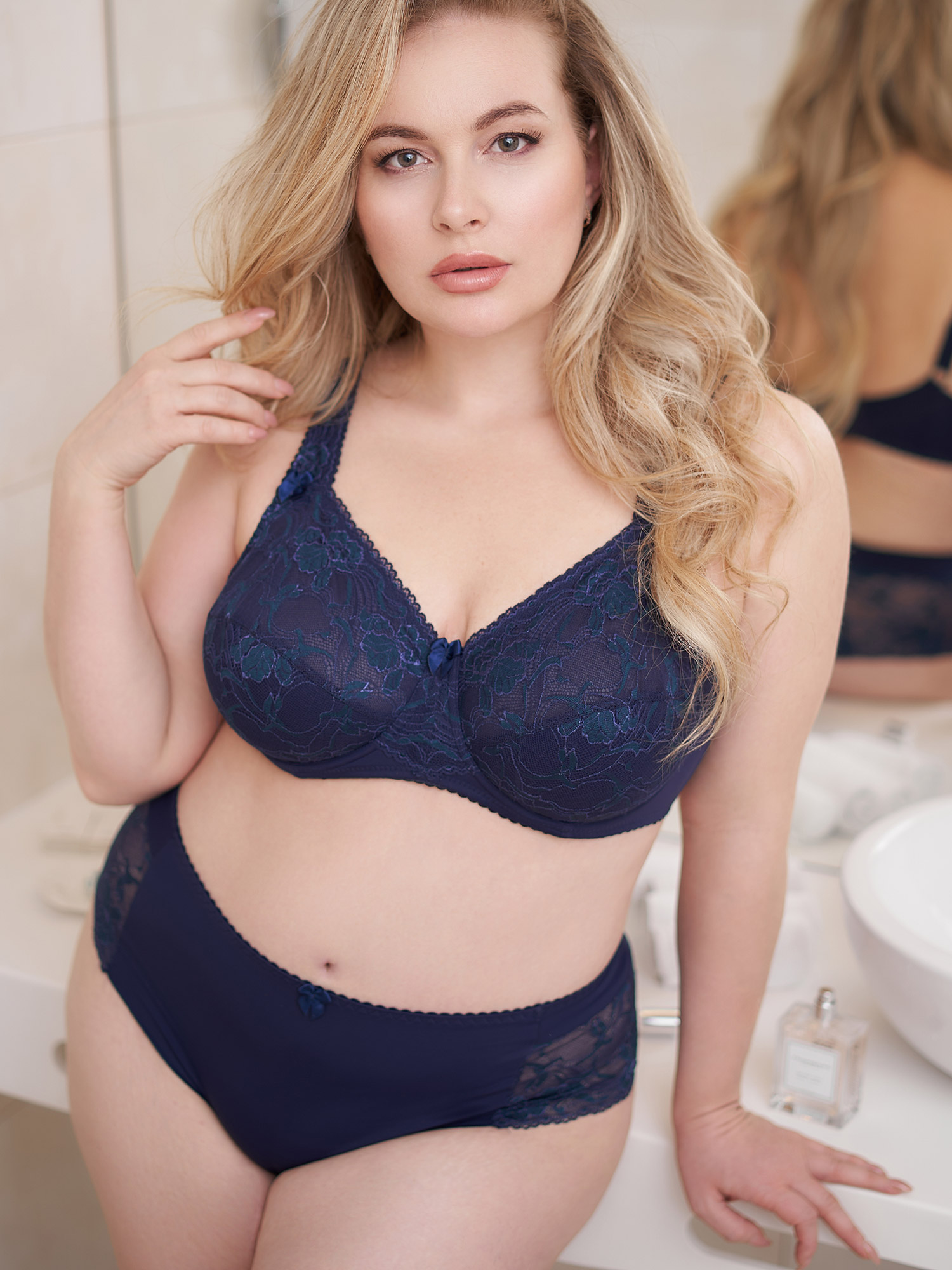 BEATE FULL LACE - Plus Size Underwired bra fra Plaisir