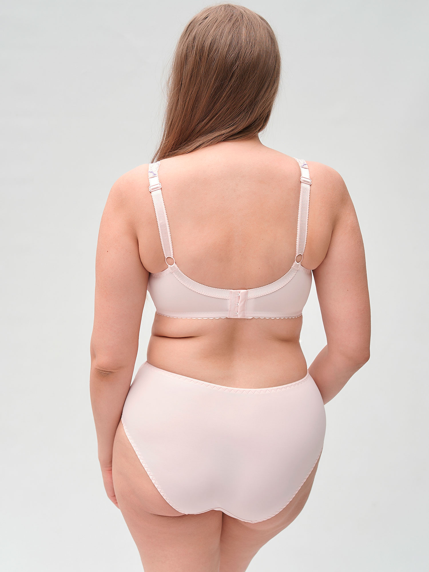 BEATE FULL LACE - Plus Size Underwired bra fra Plaisir