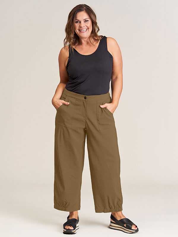 CLARA - Plus Size Pants fra Gozzip