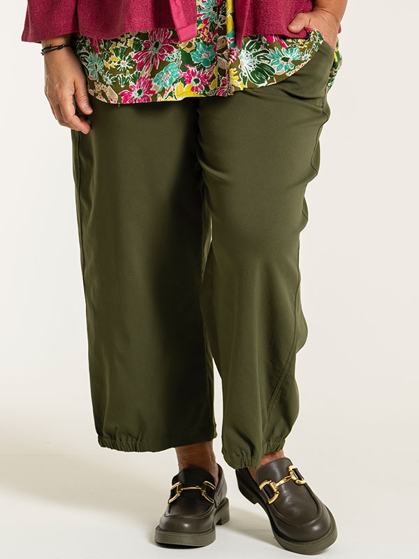 CLARA - Plus Size Pants fra Gozzip