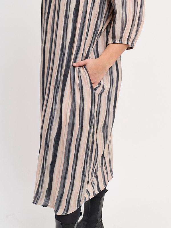 ADDIDDE - Plus Size Dress fra Adia