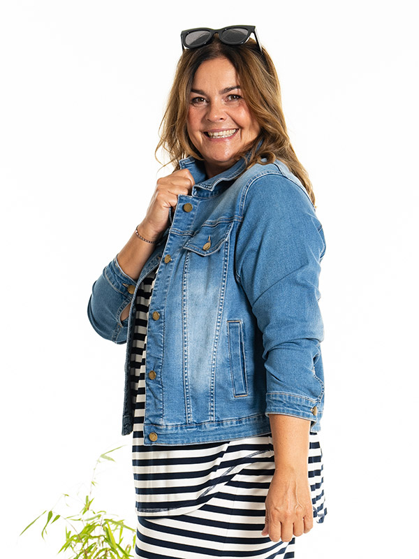 MAYA  - Plus Size Jacket fra Gozzip