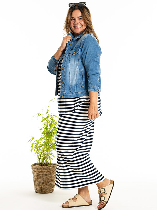 MAYA  - Plus Size Jacket fra Gozzip