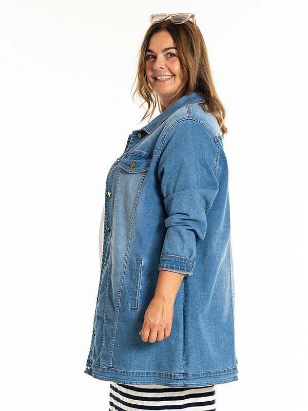 AMELA - Plus Size Jacket fra Gozzip