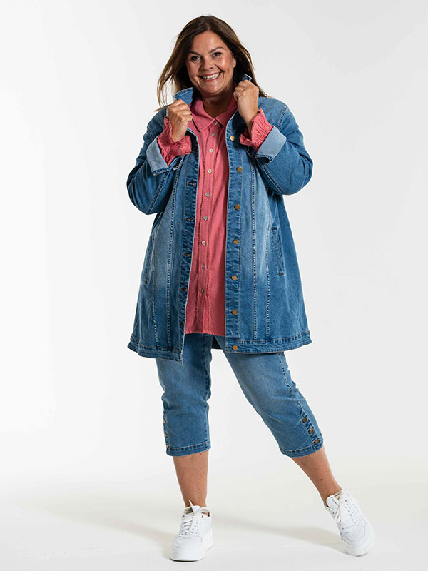 AMELA - Plus Size Jacket fra Gozzip