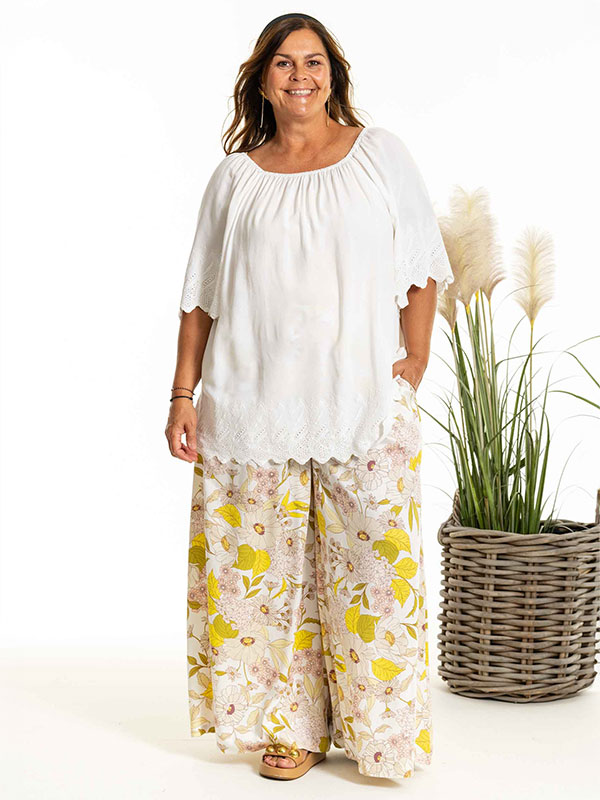 BERETHE - Plus Size Pants fra Gozzip