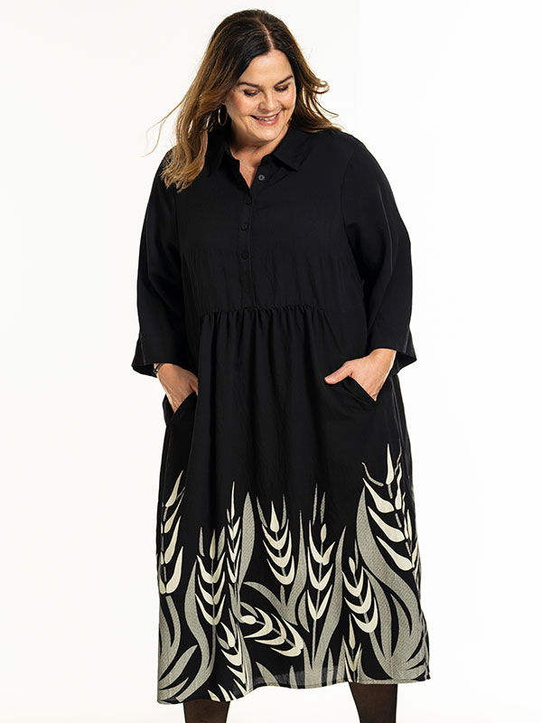 ANN-LOUISE - Plus Size Dress fra Gozzip