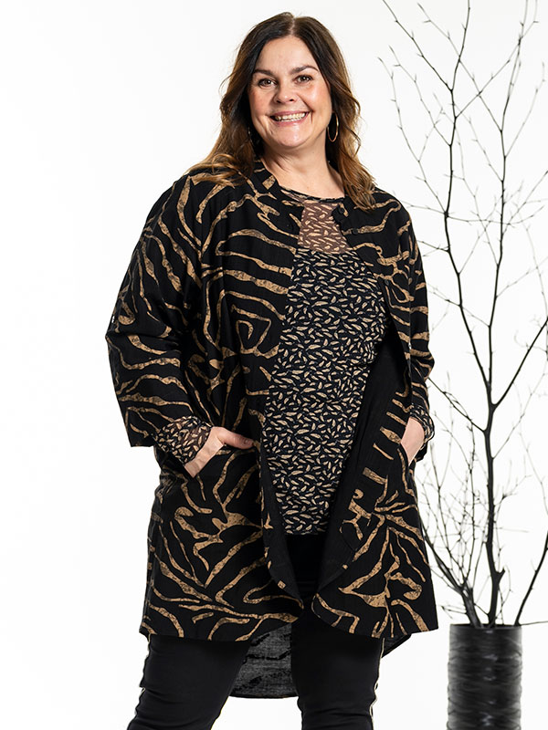 MONNA - Plus Size Tunic fra Gozzip