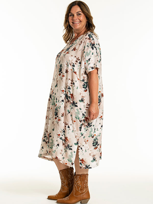 JANIKA - Plus Size Dress fra Gozzip