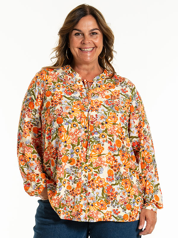 JANETT - Plus Size Blouse fra Gozzip