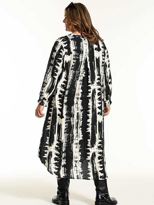 VALDIS - Plus Size Dress fra Gozzip