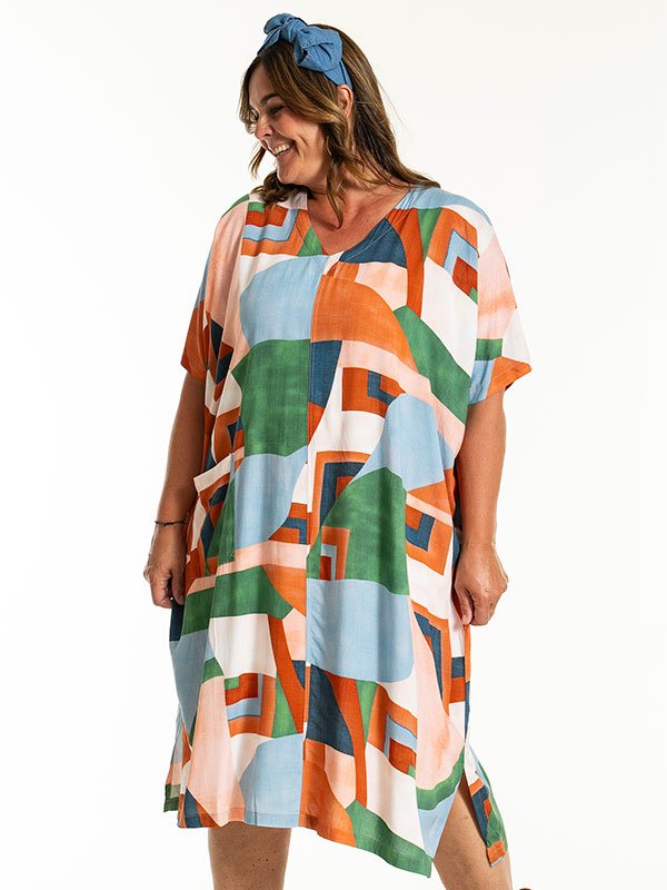JUSTINA - Plus Size Dress fra Gozzip