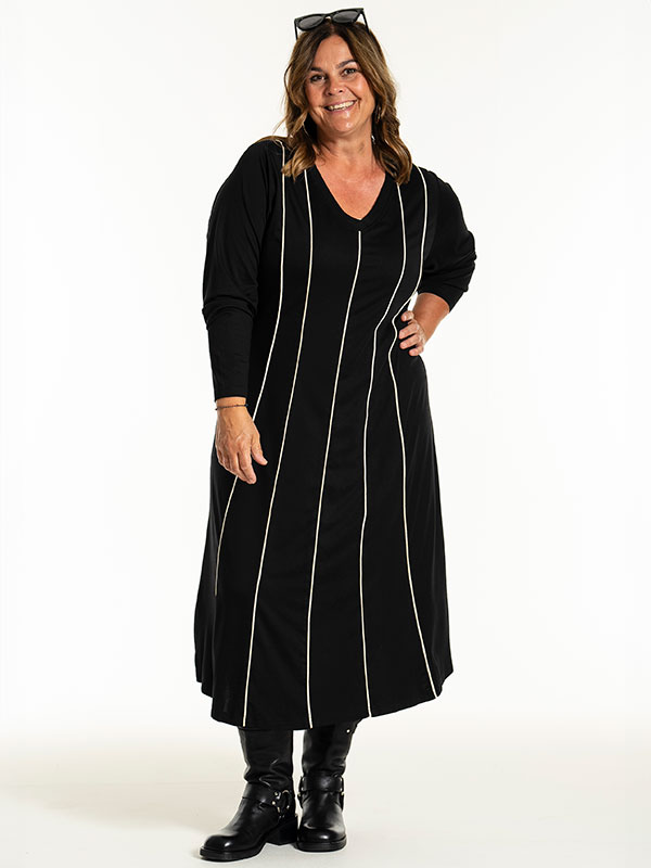 JO - Plus Size Dress fra Gozzip