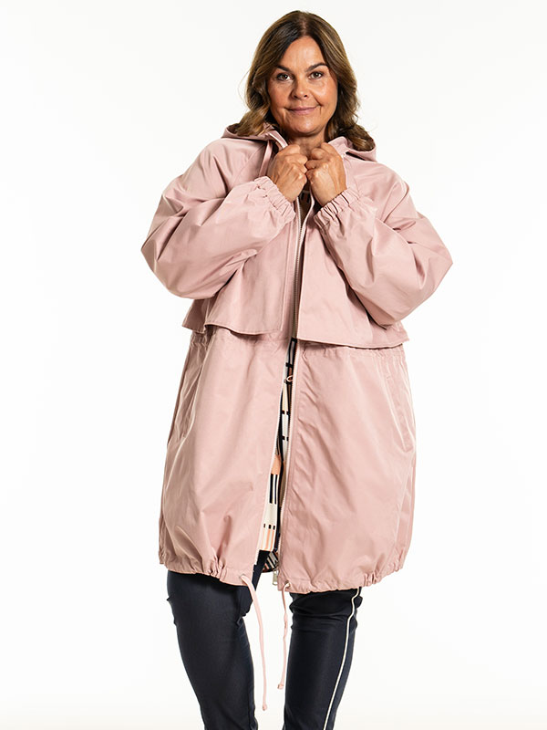 JUDIE - Plus Size Coat fra Gozzip