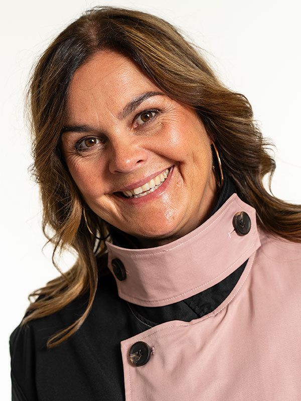 JULLA - Plus Size Coat fra Gozzip