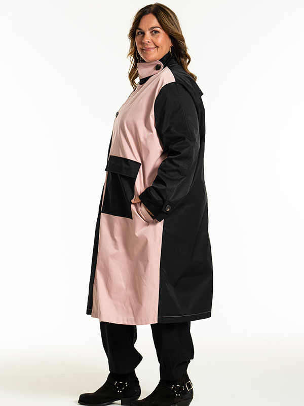 JULLA - Plus Size Coat fra Gozzip
