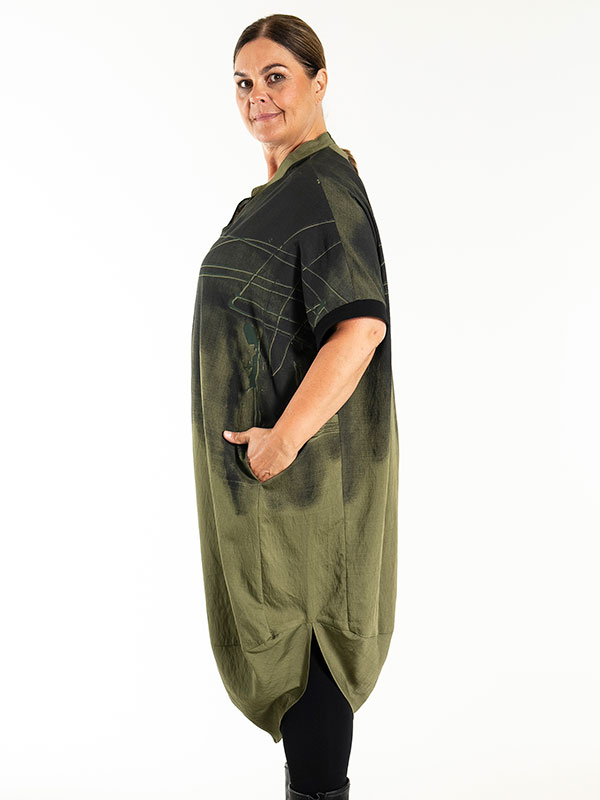 KARA - Plus Size Dress fra Gozzip Black