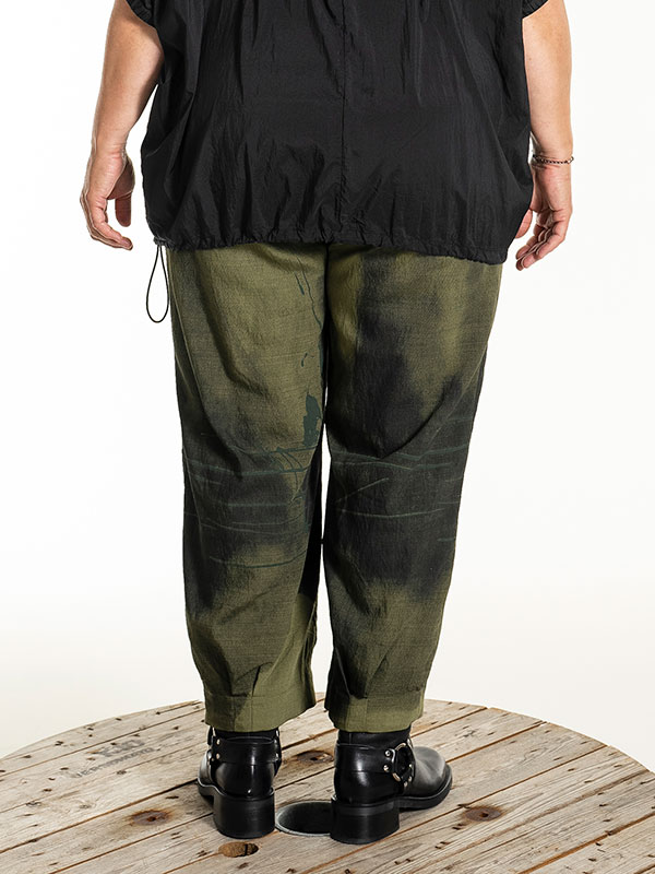 ILA - Plus Size Pants fra Gozzip Black