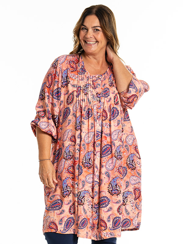 JOHANNE - Plus Size Tunic fra Gozzip