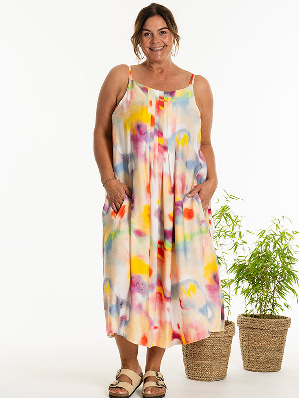 KAROLE - Plus Size Dress fra Gozzip