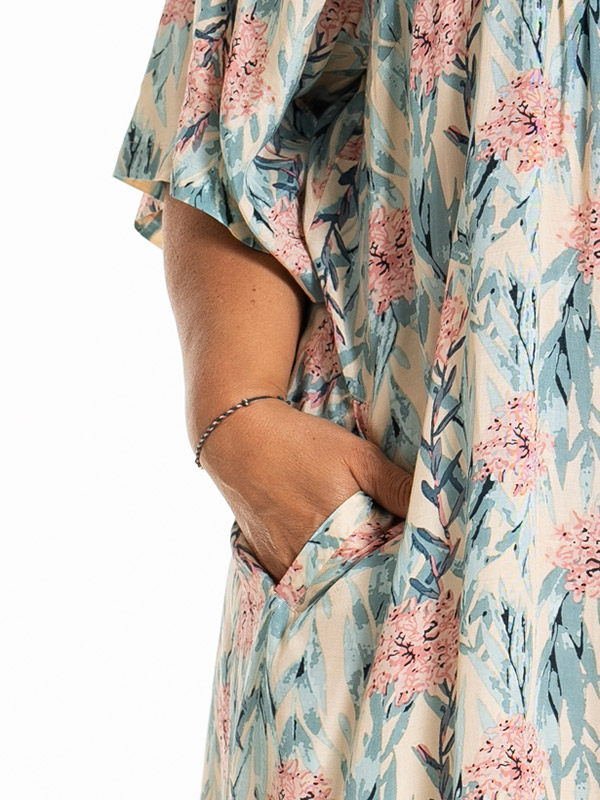 KERSTINE - Plus Size Dress fra Gozzip