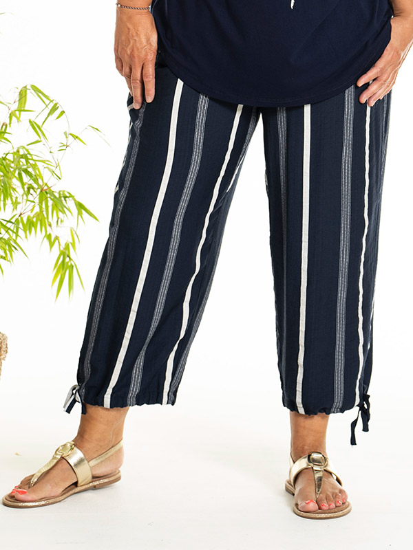 AUGUSTA - Plus Size Pants fra Gozzip