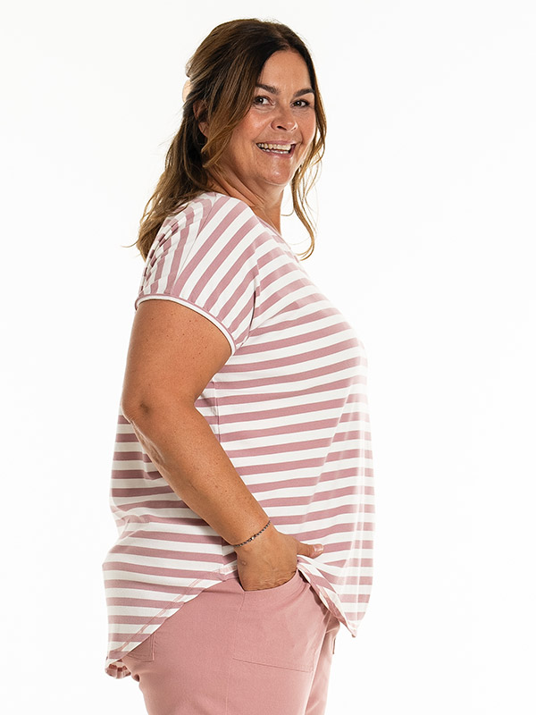 GITTE - Plus Size T-shirt fra Gozzip