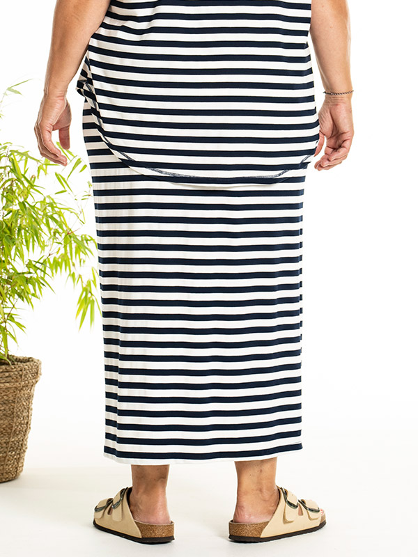 PENNIE - Plus Size Skirt fra Gozzip