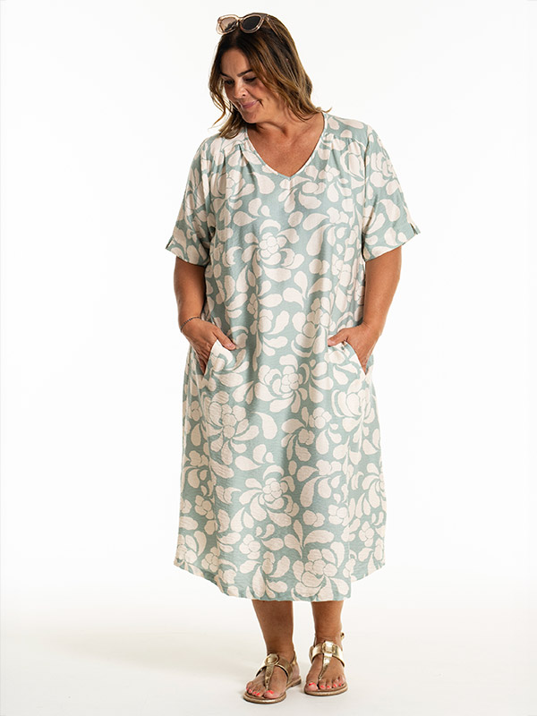 KHANDRA - Plus Size Dress fra Gozzip