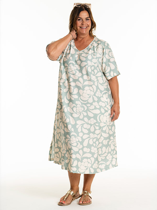KHANDRA - Plus Size Dress fra Gozzip