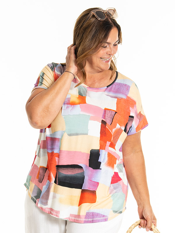 GITTE - Plus Size T-shirt fra Gozzip